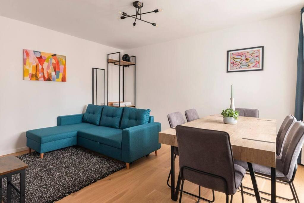 Modern Home In Central Берлин Экстерьер фото
