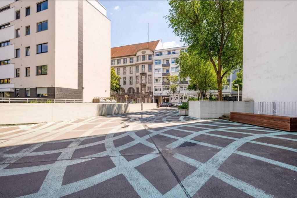 Modern Home In Central Берлин Экстерьер фото